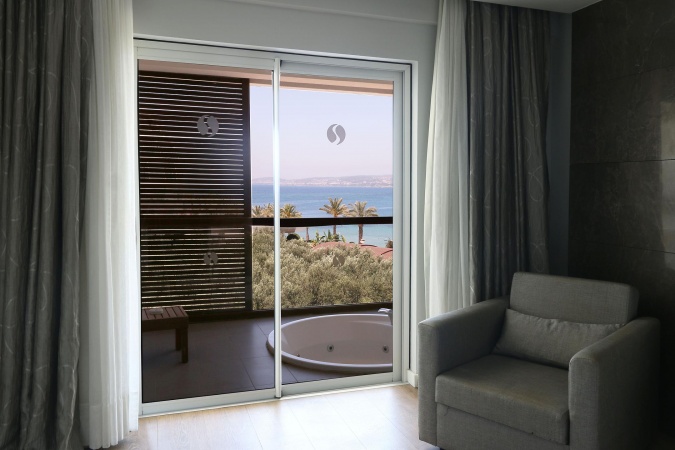 Süperior Jakuzi With Oda